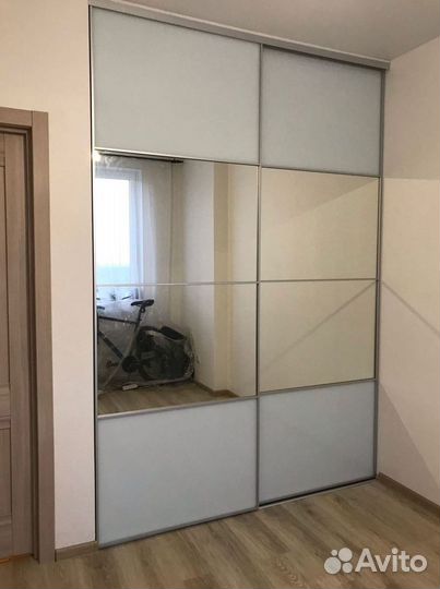 Шкаф с полками