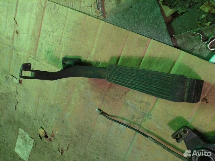 Педали газа и ст. тормоза Мерседес