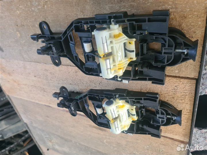 Кронштейн ручки двери Volvo Xc90 2 D4204T23 2016