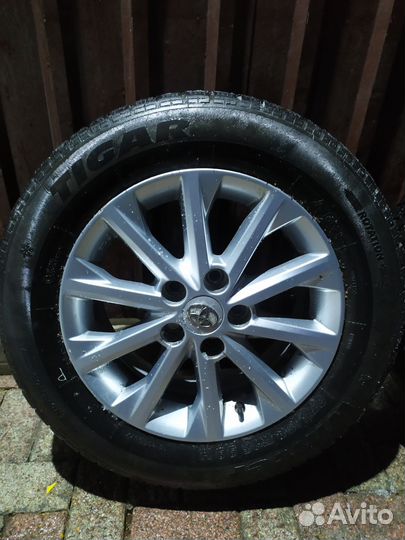 Колеса Тойота Камри Tigar Winter 1 215/60 r16