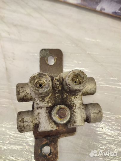 Распределитель тормозов Seat Toledo