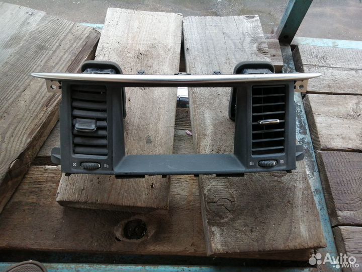 Рамка монитора воздуховоды Nissan Patrol Y62