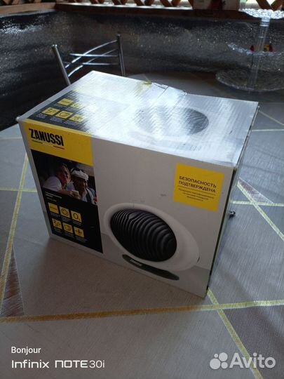 Тепловентилятор Zanussi ZFH/С-400