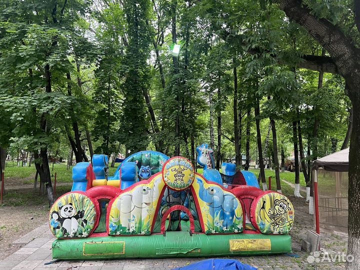 Батут надувной