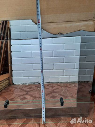 Зеркало в ванную с полочкой