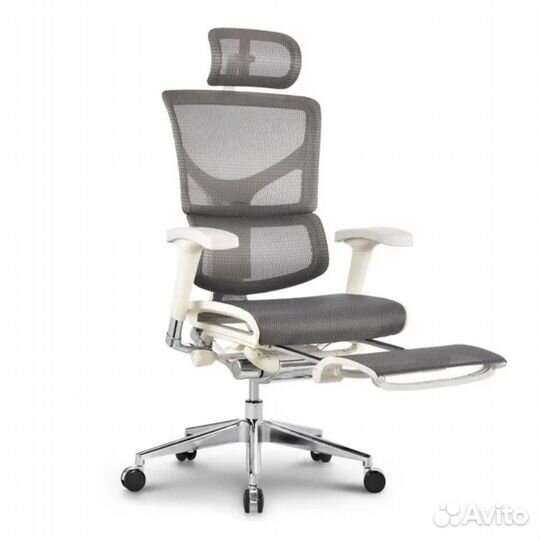 Эргономичное кресло Expert Sail с подножкой