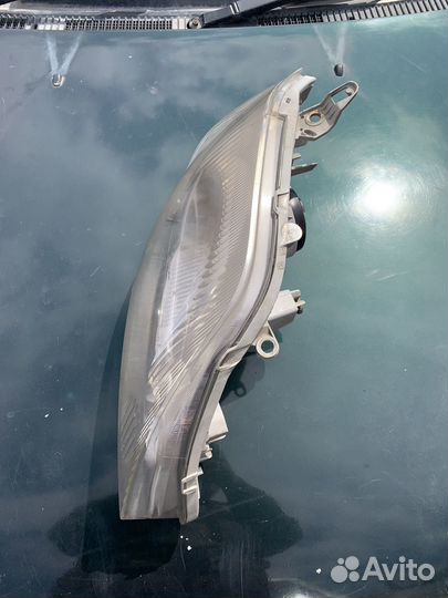 Фара правый Toyota Corolla 120