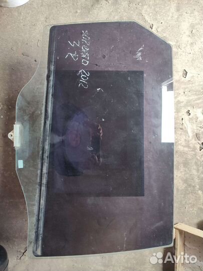 Боковое стекло Kia Sorento XM