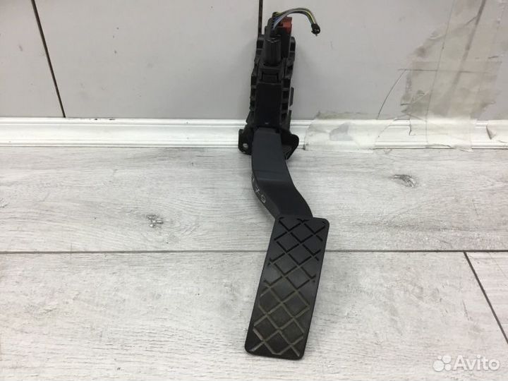 Педаль газа Audi A3 универсал cmba 2013