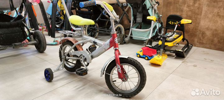 Детский велосипед 4х колесный с ручкой