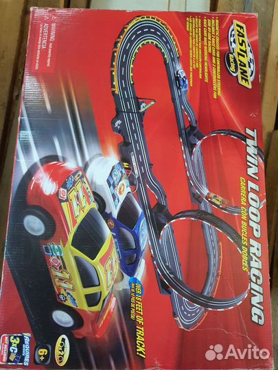 Гоночный трэк с машинками