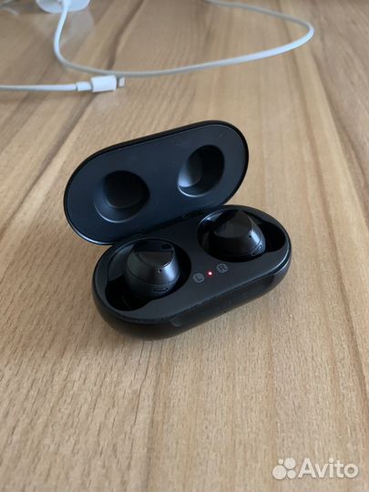 Наушники samsung galaxy buds