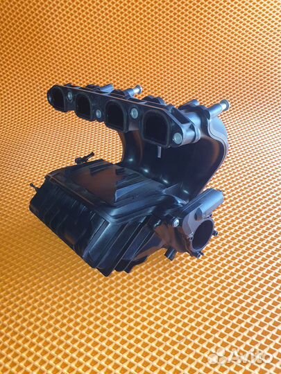 Коллектор впускной BMW 3 серия