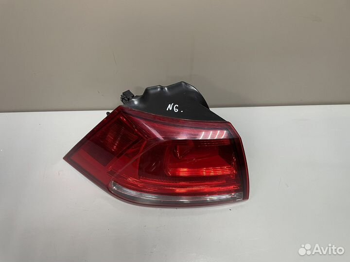Фонарь задний левый Фольксваген Гольф 7