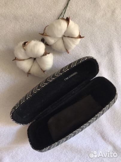 Футляр для очков кожаный