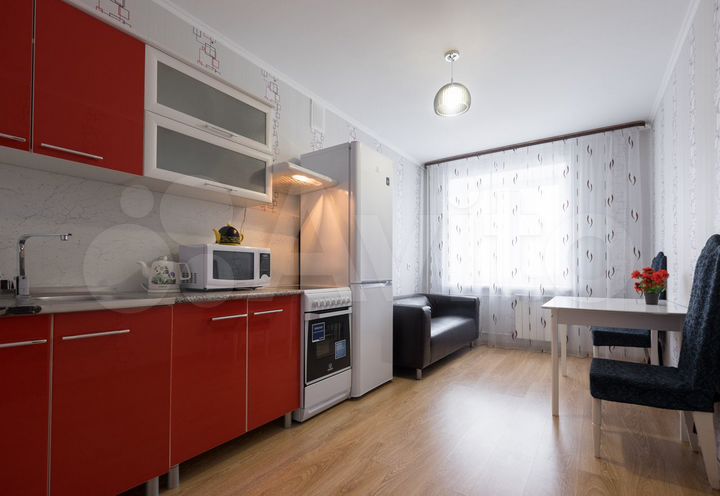 1-к. квартира, 42 м², 8/10 эт.