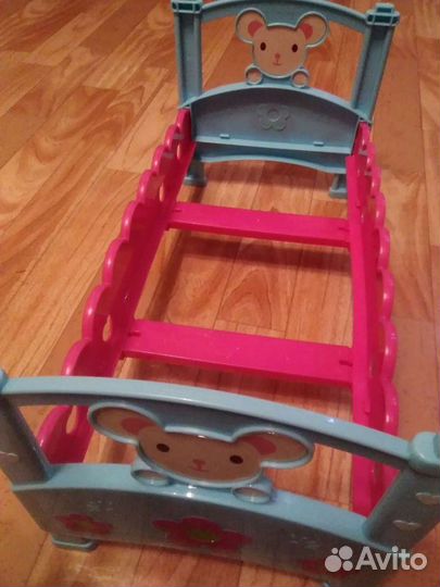 Мягкие игрушки. Новые.Кроватка для куклы