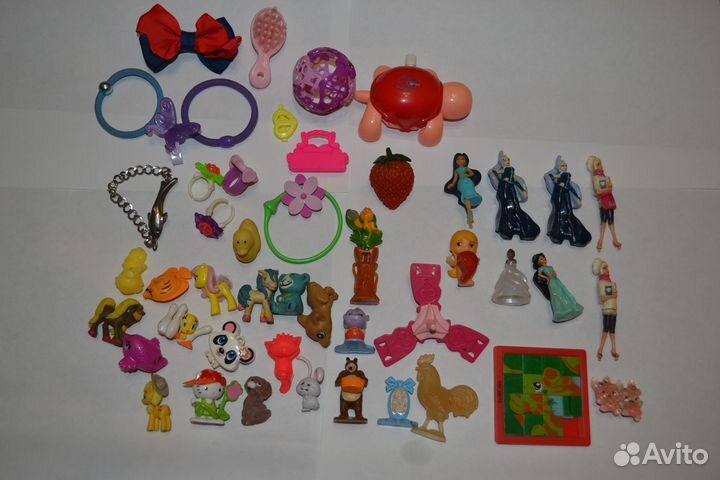 Продам мелкие игрушки (Киндер и др.) и Динозаврики