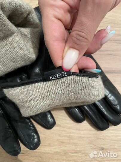 Перчатки женские кожаные Femina