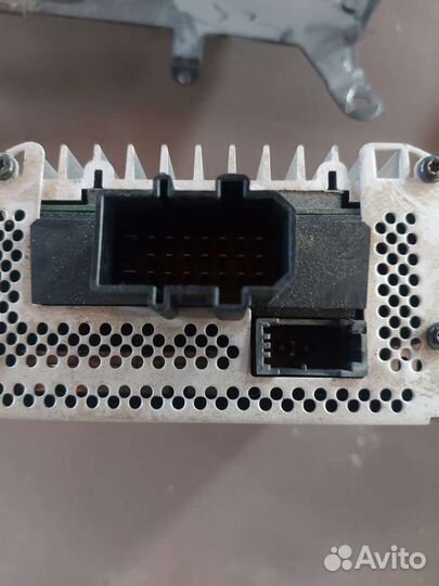 Усилитель звука на Audi A8 D3