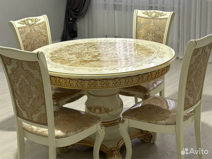 Стол и стулья 32