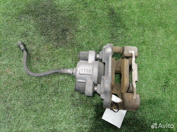 Суппорт тормозной задний правый Bmw 320D F30