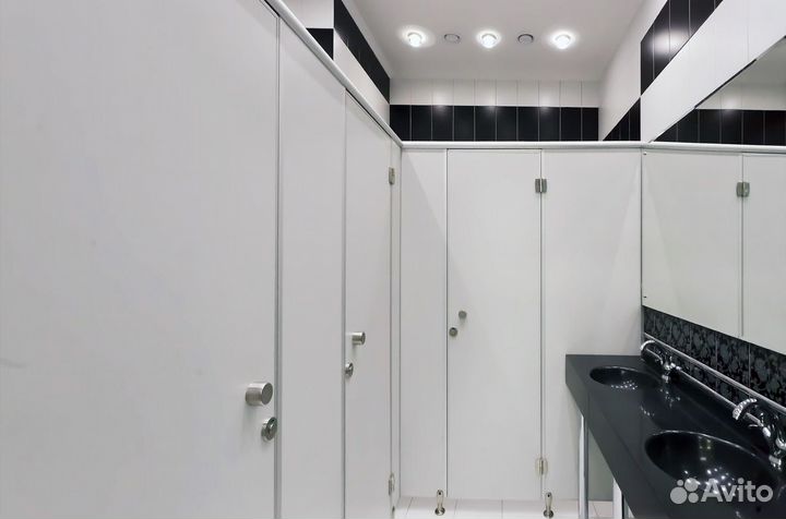 Сантехнические перегородки: туалеты / писсуары