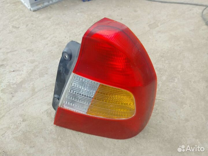Фонарь задний правый Hyundai Accent