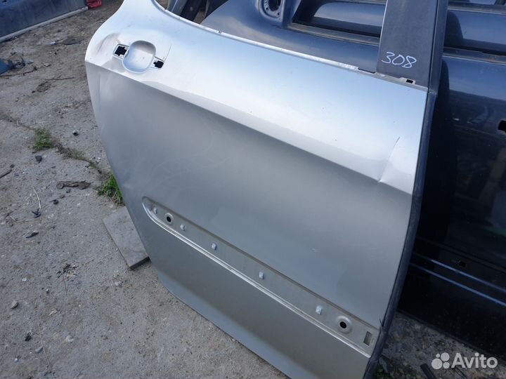 Дверь задняя правая peugeot 308 1 пежо хетчбек зп