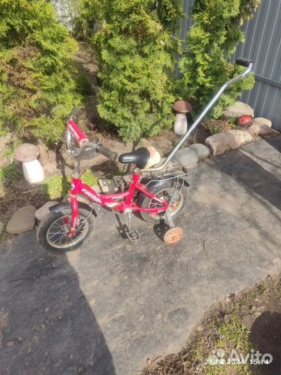 Детский велосипед с ручкой бу