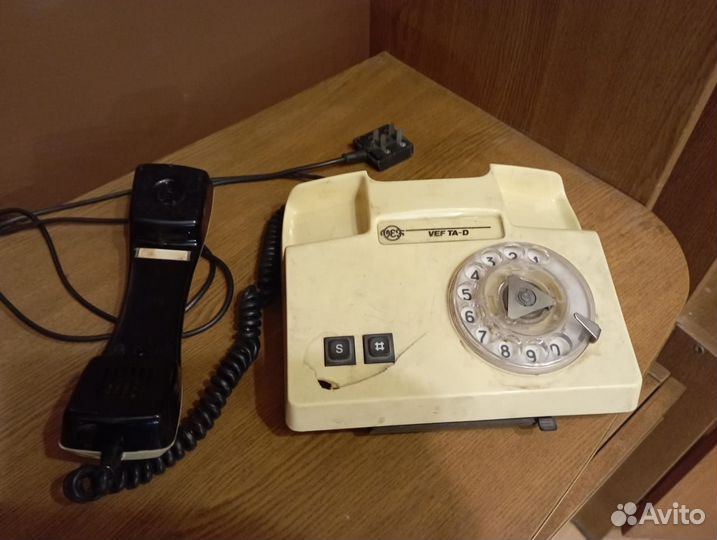 Телефонный аппарат дисковый