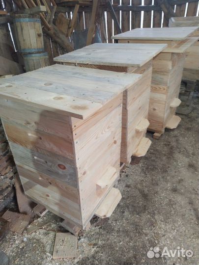 Новые ульи для пчел