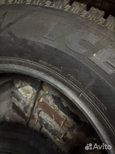 Bridgestone Ice Cruiser 7000 205/70 R15 96T