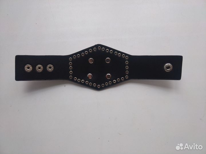 Браслет с черепами