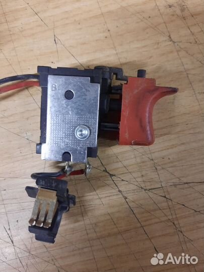 Редуктор с патроном, кнопка Bosch gsr12v
