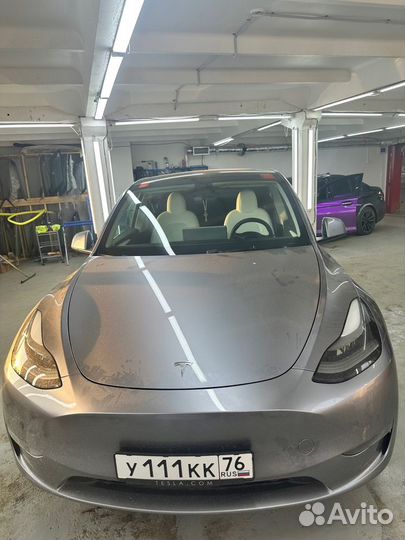 Лобовое стекло Tesla Model 3