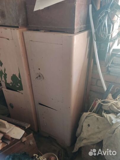 Сейф металлический