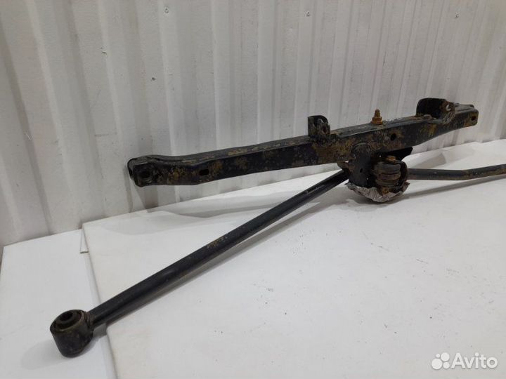 Кронштейн поперечный задней балки Opel Astra J