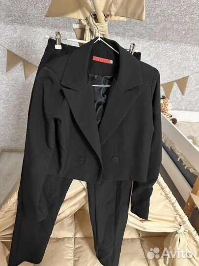 Костюм брючный