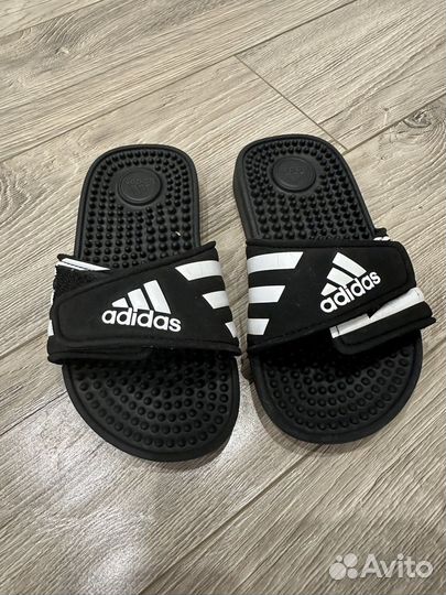 Сланцы adidas