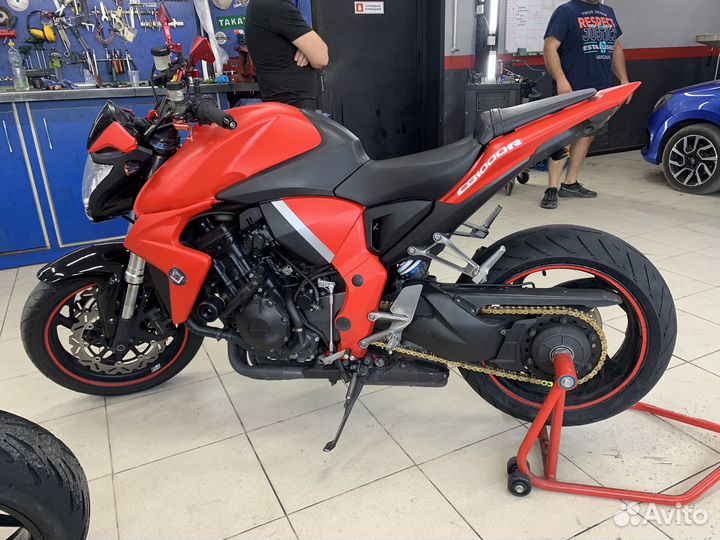 Honda cb1000r