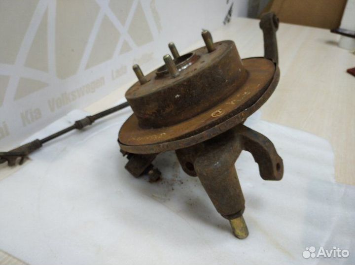 Кулак в сборе задний левый Hyundai Sonata 5 NF