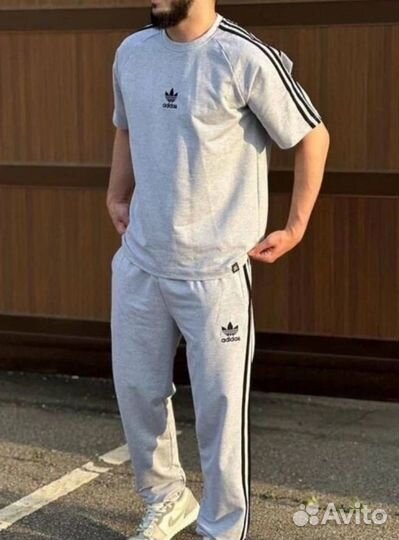 Спортивный костюм adidas