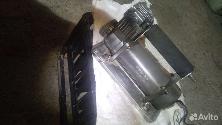 Компрессор для пневмоподвестки