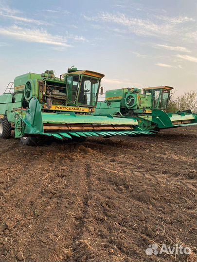 Сельхозтехника комбайн