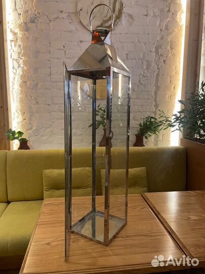 Закрытый подсвечник, фонарь. Декор