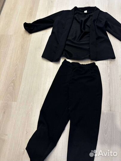 Костюм школьный