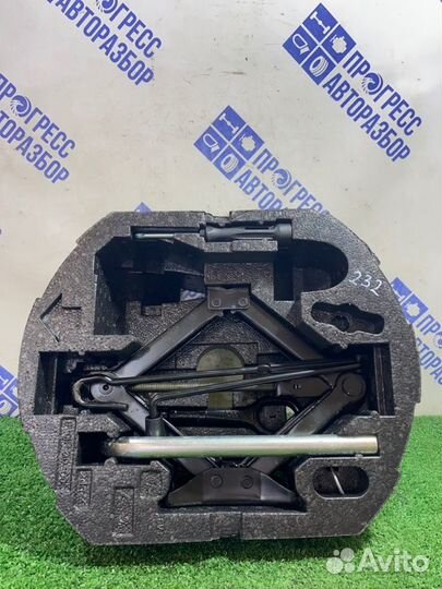 Ящик для инструментов Volkswagen Jetta седан 1.4