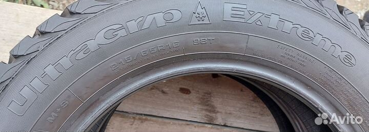 Goodyear UltraGrip Extreme 215/65 R16