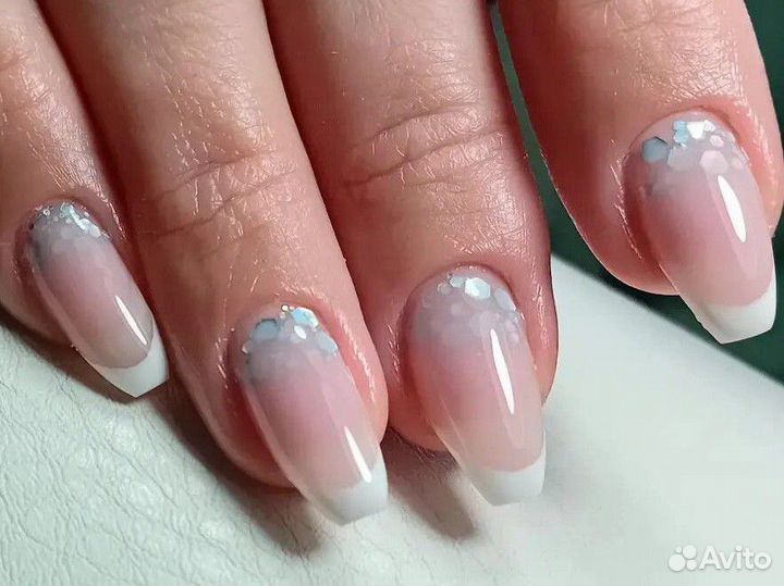 Наращивание ногтей